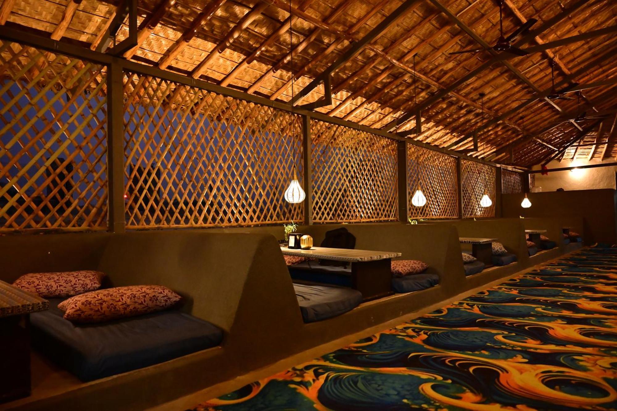 Отель The Hampi Cafe Экстерьер фото