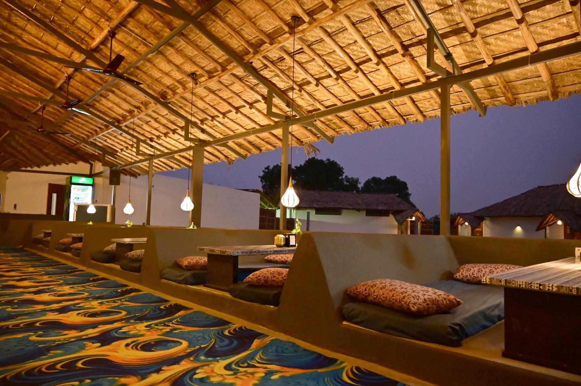Отель The Hampi Cafe Экстерьер фото