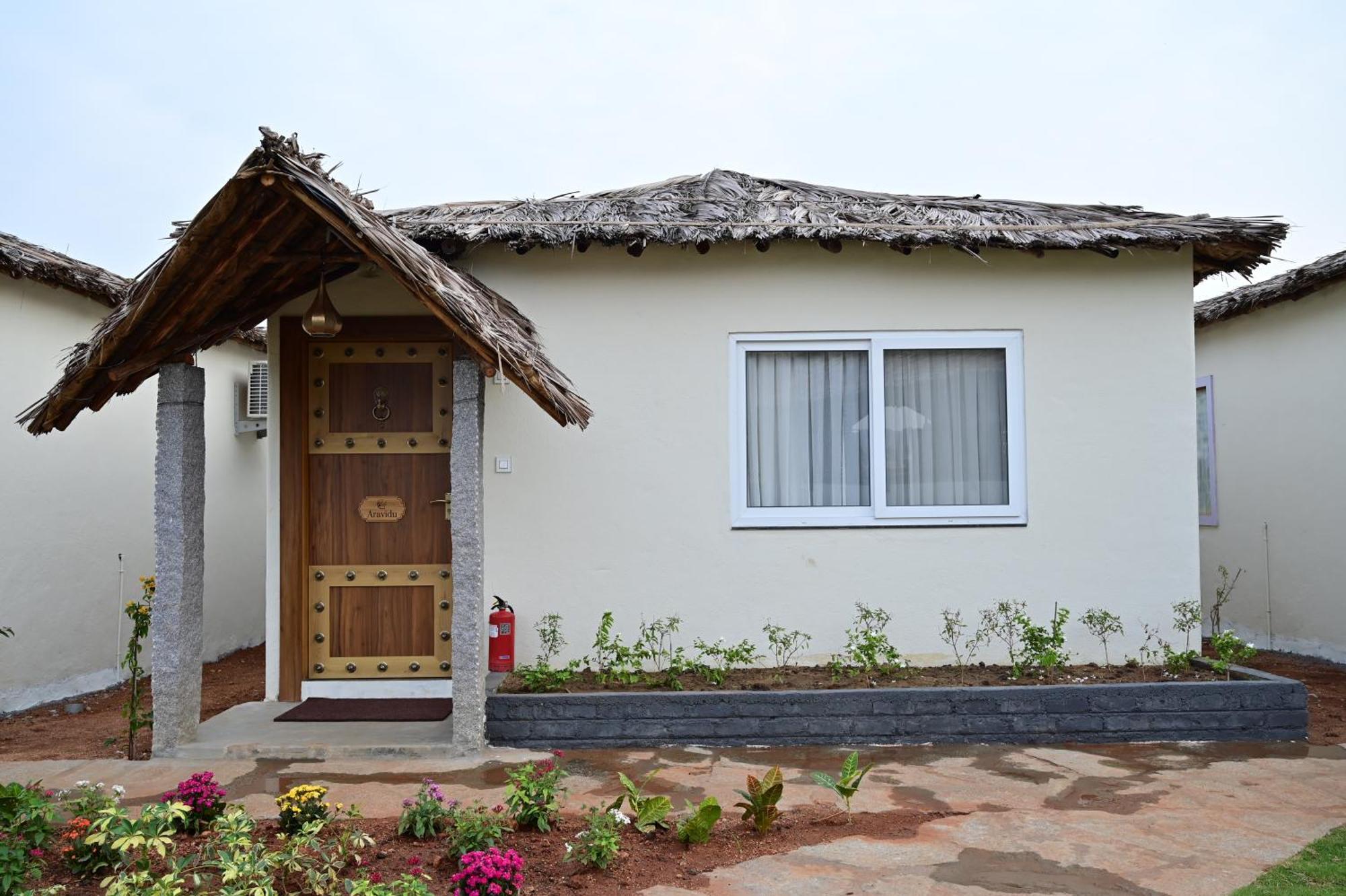 Отель The Hampi Cafe Экстерьер фото