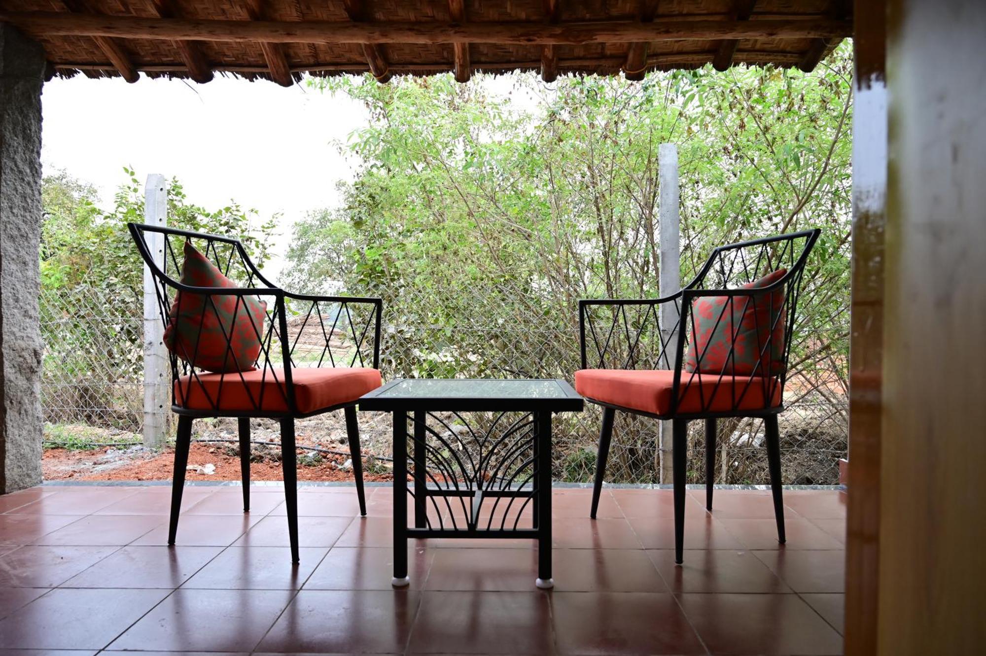 Отель The Hampi Cafe Экстерьер фото